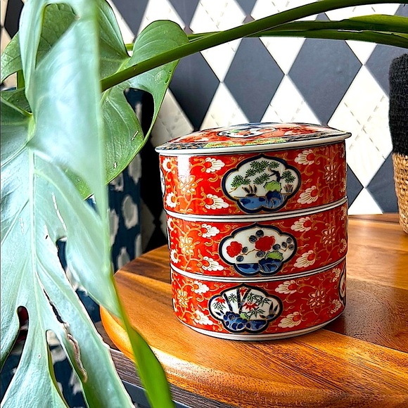 Vintage Japanese Imari Jubako Bento Box | 3-Tier Stackable Porcelain Container - Picture 4 of 17
